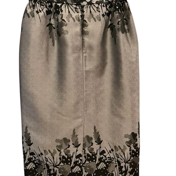 Nubiano New York 2-Piece Silver & Black Floral Church Skirt Suit – Size 14 - Picture 7 of 8